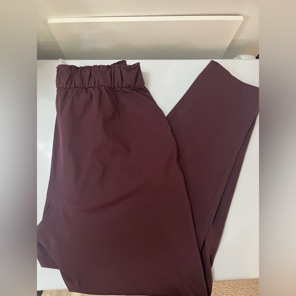Lululemon Stretch 7/8 Pant | Size 8 - Picture 2 of 7